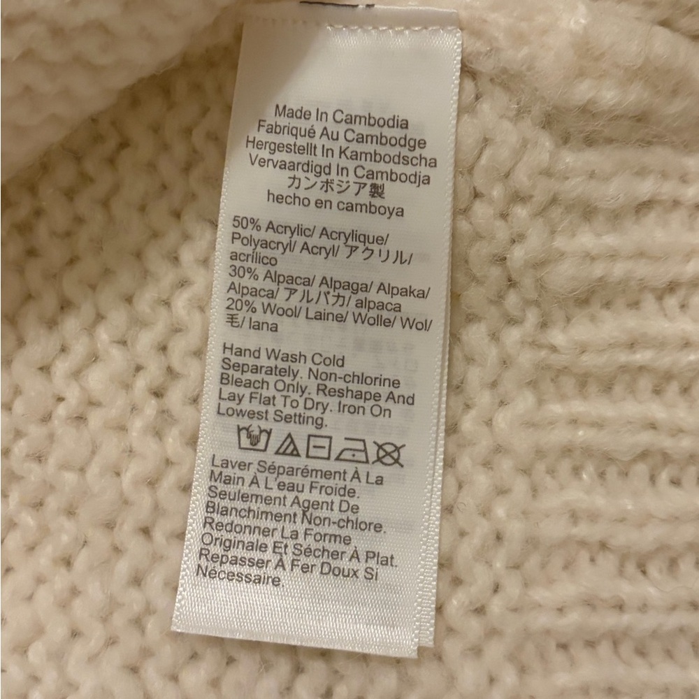 NWT J. Crew Raglan Cardigan in Ivory / Button-Up Cardigan with Patch Pockets - Picture 5 of 8